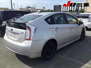 TOYOTA PRIUS 2015