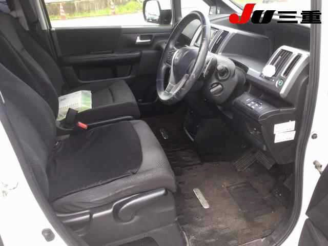 HONDA STEP WAGON 2012