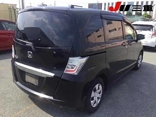 HONDA FREED 2013