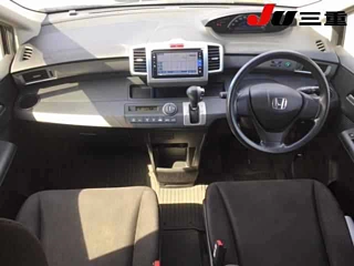 HONDA FREED 2013