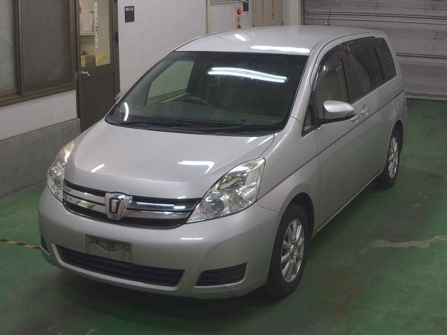 TOYOTA ISIS 2014