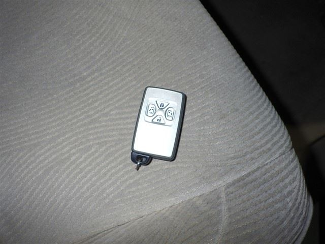 TOYOTA ALPHARD 2008