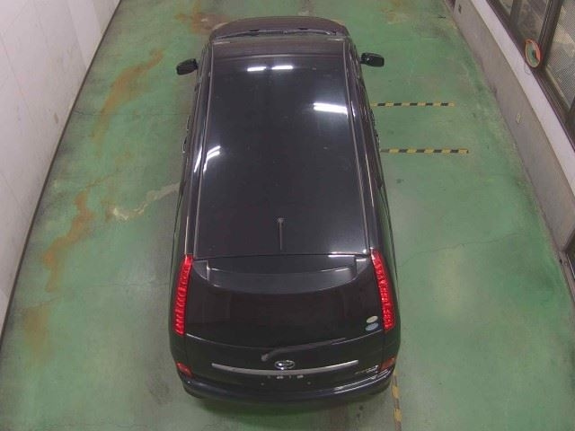TOYOTA ISIS 2010