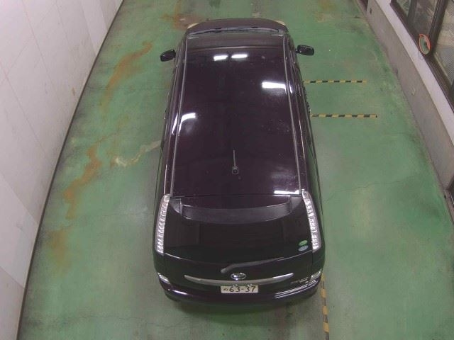 TOYOTA ISIS 2013