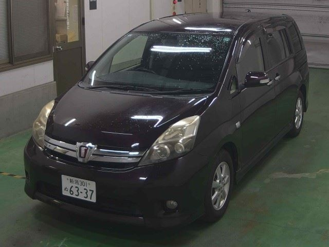 TOYOTA ISIS 2013