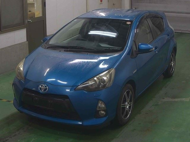 TOYOTA AQUA 2012