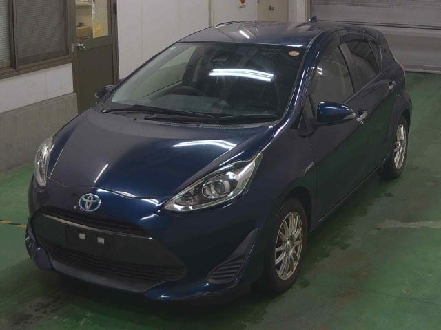 TOYOTA AQUA 2018