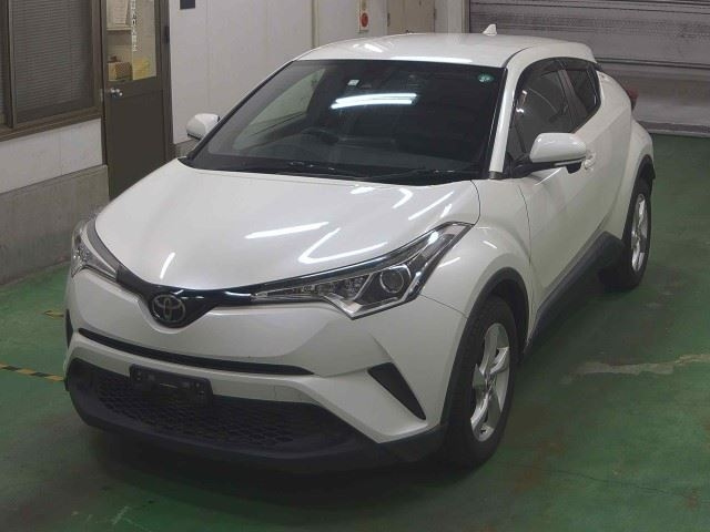 TOYOTA C-HR 2018
