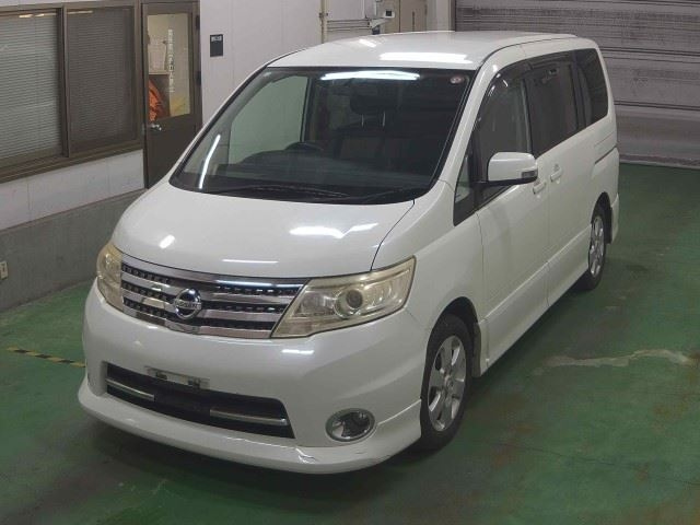 NISSAN SERENA 2010