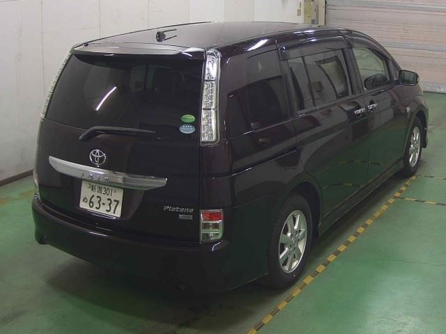 TOYOTA ISIS 2013