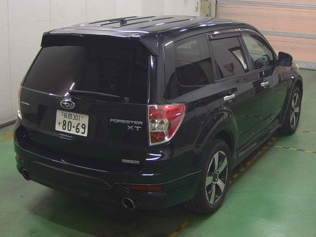 SUBARU FORESTER 2011