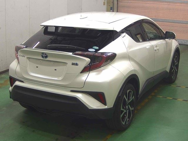 TOYOTA C-HR 2017