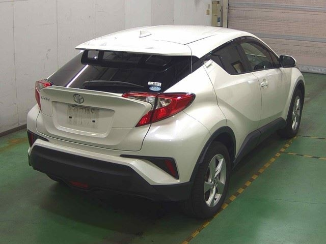 TOYOTA C-HR 2018