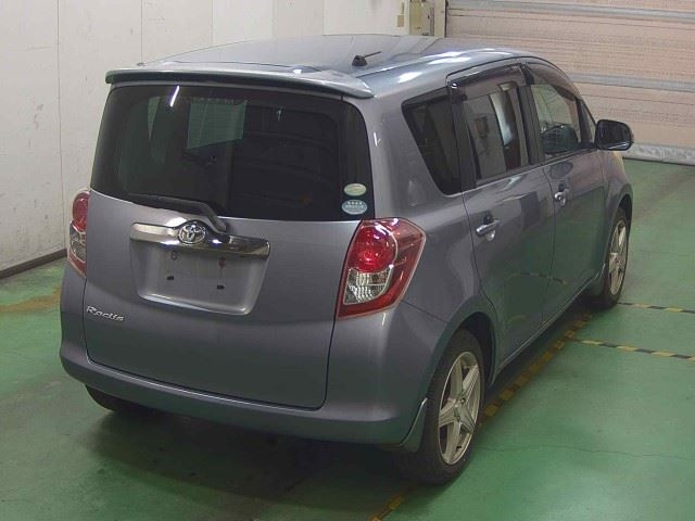 TOYOTA RACTIS 2010