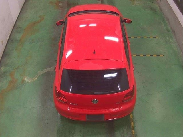 VOLKSWAGEN POLO 2010