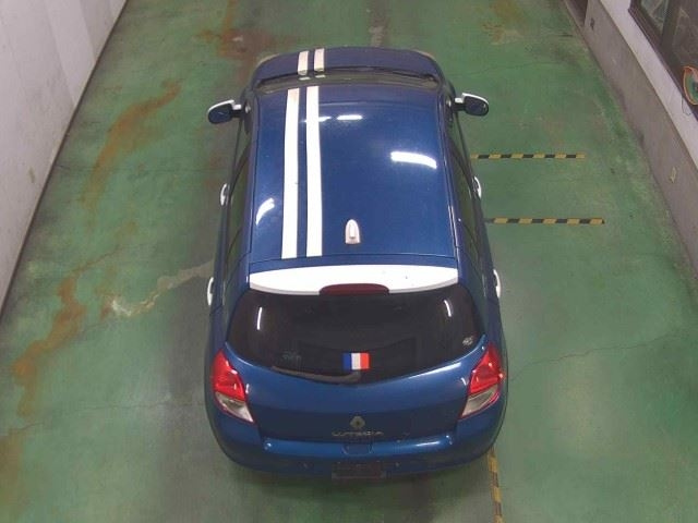 RENAULT LUTECIA 2011