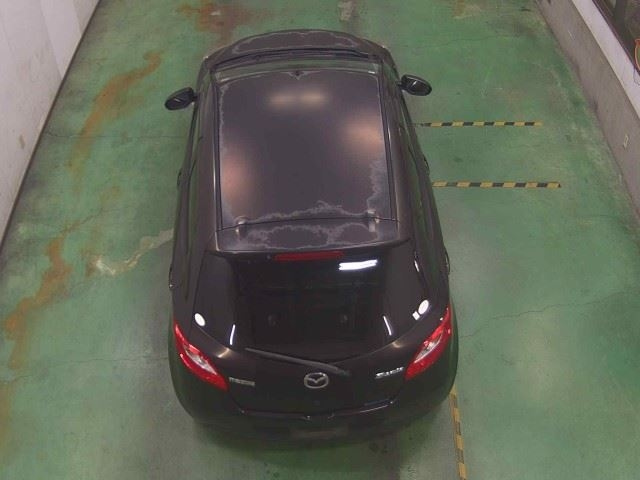 MAZDA DEMIO 2010