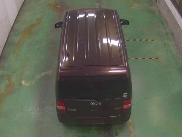 TOYOTA PIXIS SPACE 2011