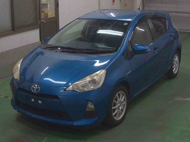 TOYOTA AQUA 2012