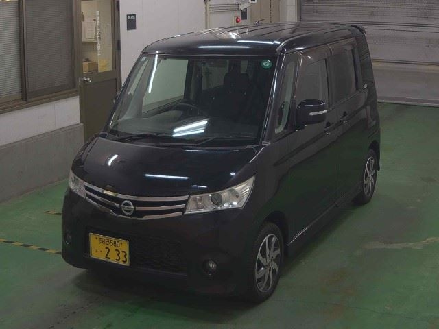 NISSAN ROOX 2011