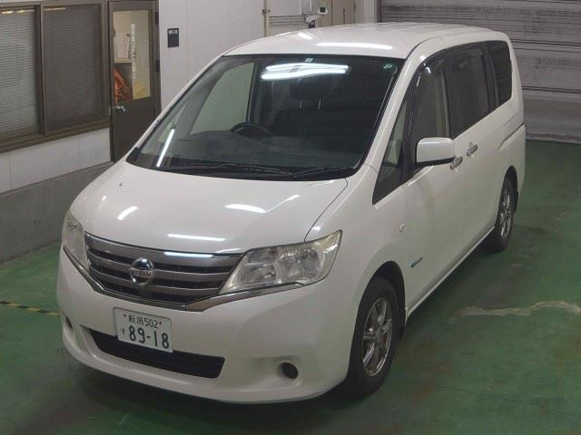 NISSAN SERENA 2013