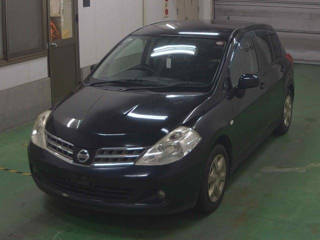 NISSAN TIIDA 2010
