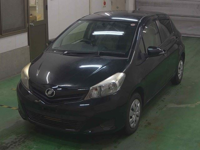 TOYOTA VITZ 2012