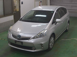 TOYOTA PRIUS ALPHA 2012