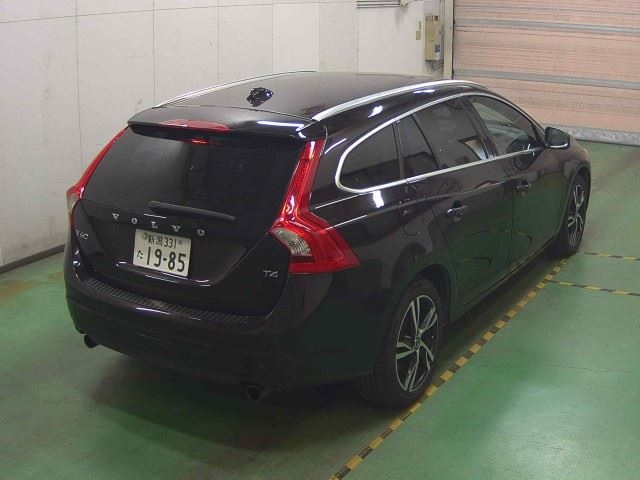 VOLVO V60 2014