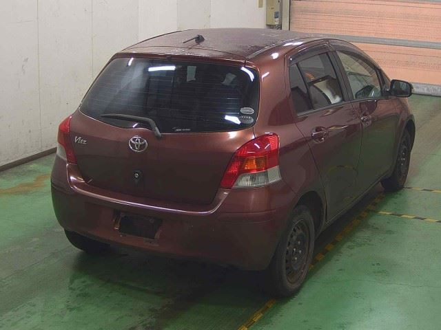 TOYOTA VITZ 2010