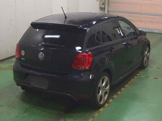 VOLKSWAGEN POLO 2012