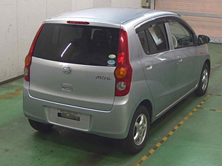DAIHATSU MIRA 2010