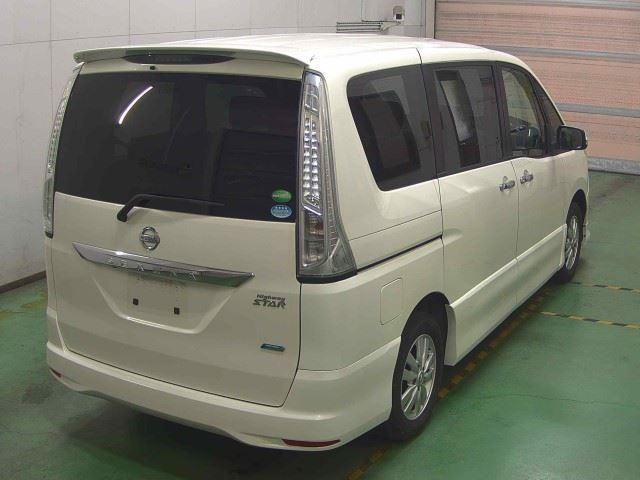 NISSAN SERENA 2013