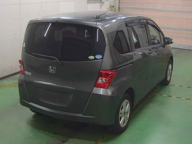HONDA FREED 2008