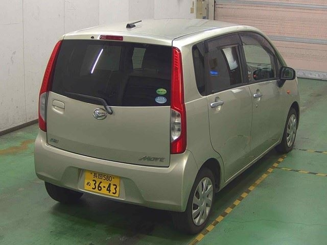 DAIHATSU MOVE 2013