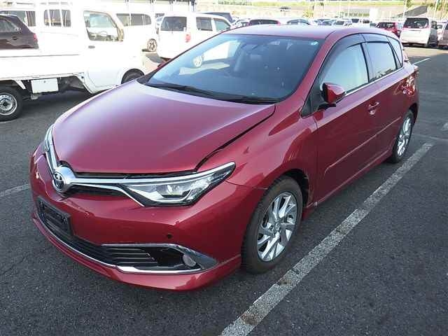 TOYOTA AURIS 2017