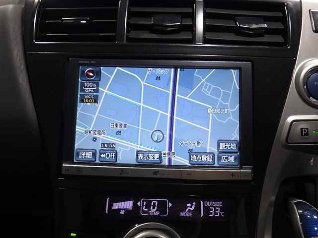 TOYOTA PRIUS ALPHA 2012