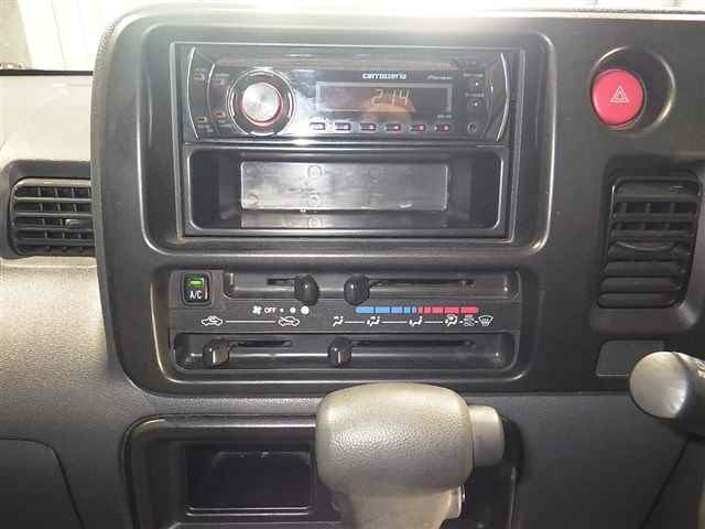 DAIHATSU HIJET VAN 2013