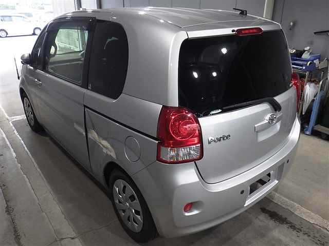 TOYOTA PORTE 2015