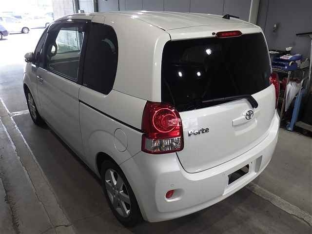 TOYOTA PORTE 2020