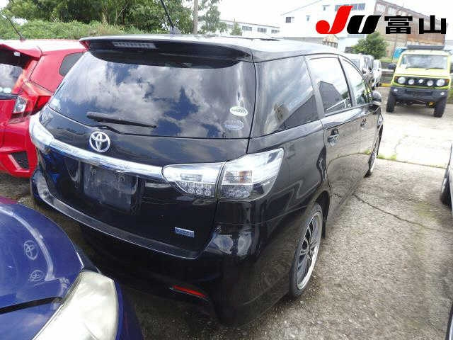 TOYOTA WISH 2014