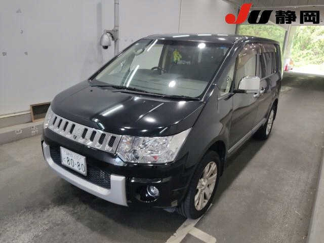 MITSUBISHI DELICA D5 2015