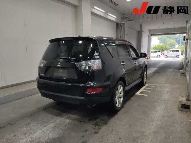 MITSUBISHI OUTLANDER 2010