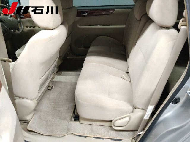 TOYOTA IPSUM 2008