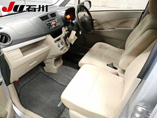 DAIHATSU MOVE 2014