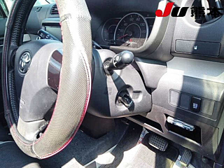 TOYOTA PIXIS SPACE 2014