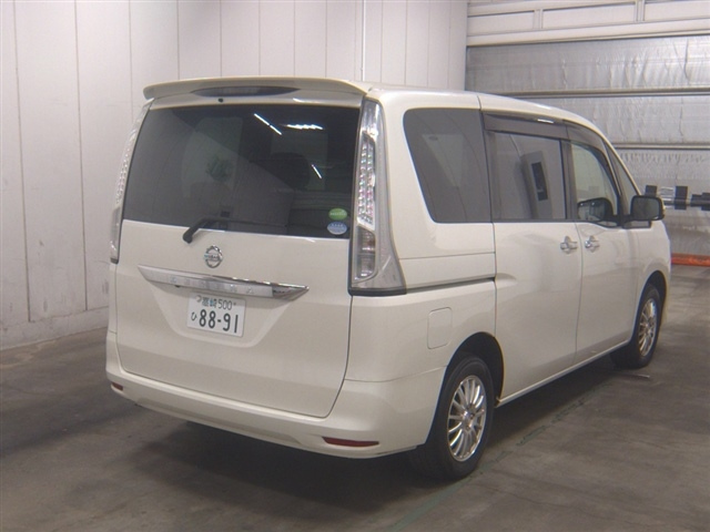NISSAN SERENA 2015