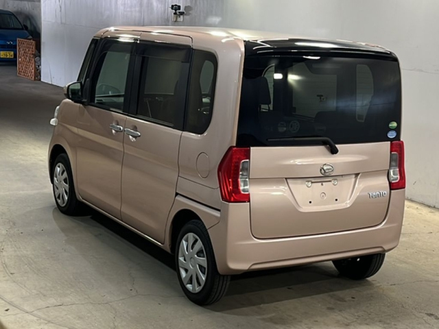 DAIHATSU TANTO 2018