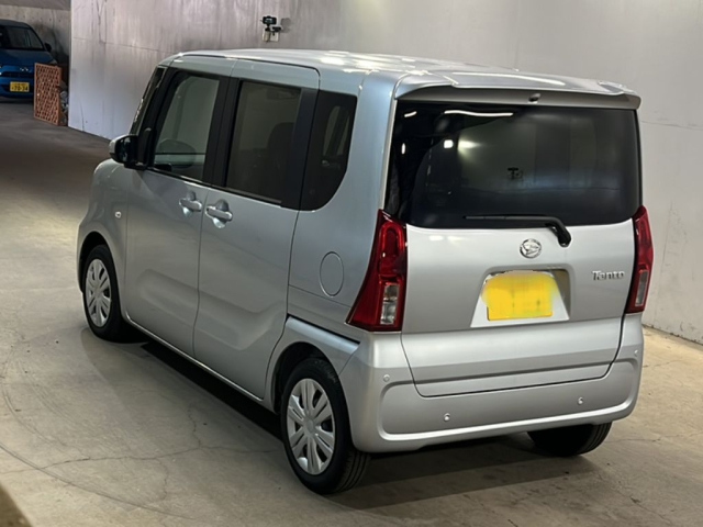DAIHATSU TANTO 2024