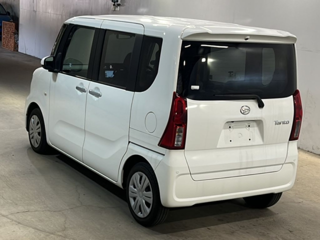 DAIHATSU TANTO 2021